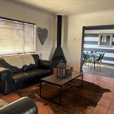 Ferienwohnung Karoo Heart Beaufort West Exterior foto